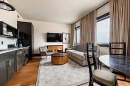 501 PENTHOUSE - Image 3