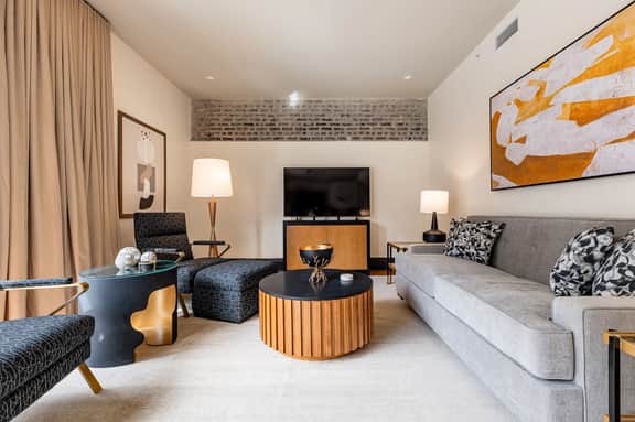 402 PENTHOUSE - Image 4
