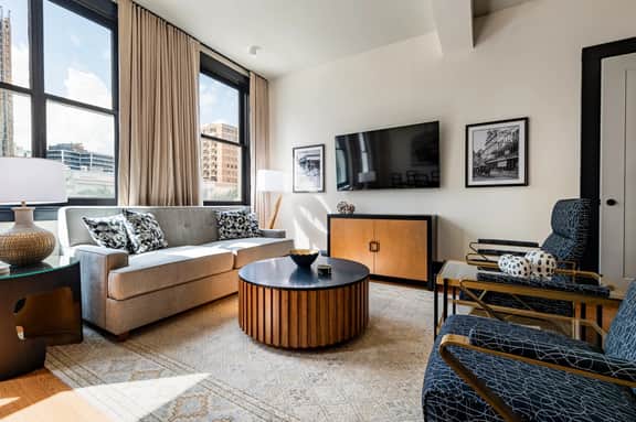 409 - Image 4