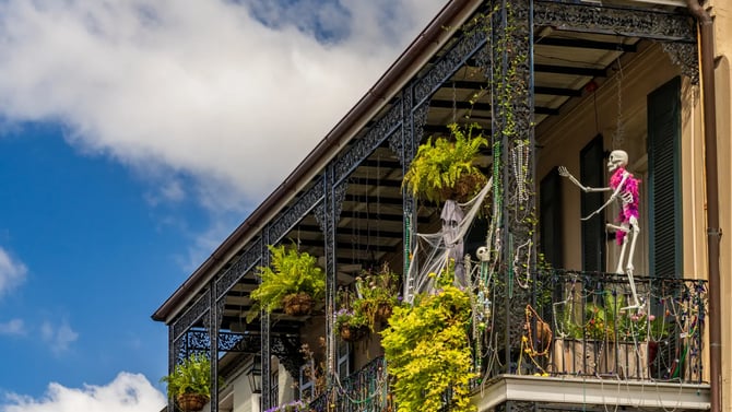 Unveiling the Haunted History of New Orleans: Top Ghost Tours & Spooky Sites